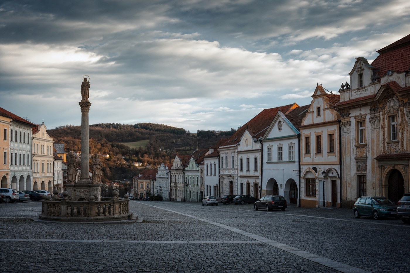 Ilustrační foto — náměstí českého maloměsta na Jičínsku